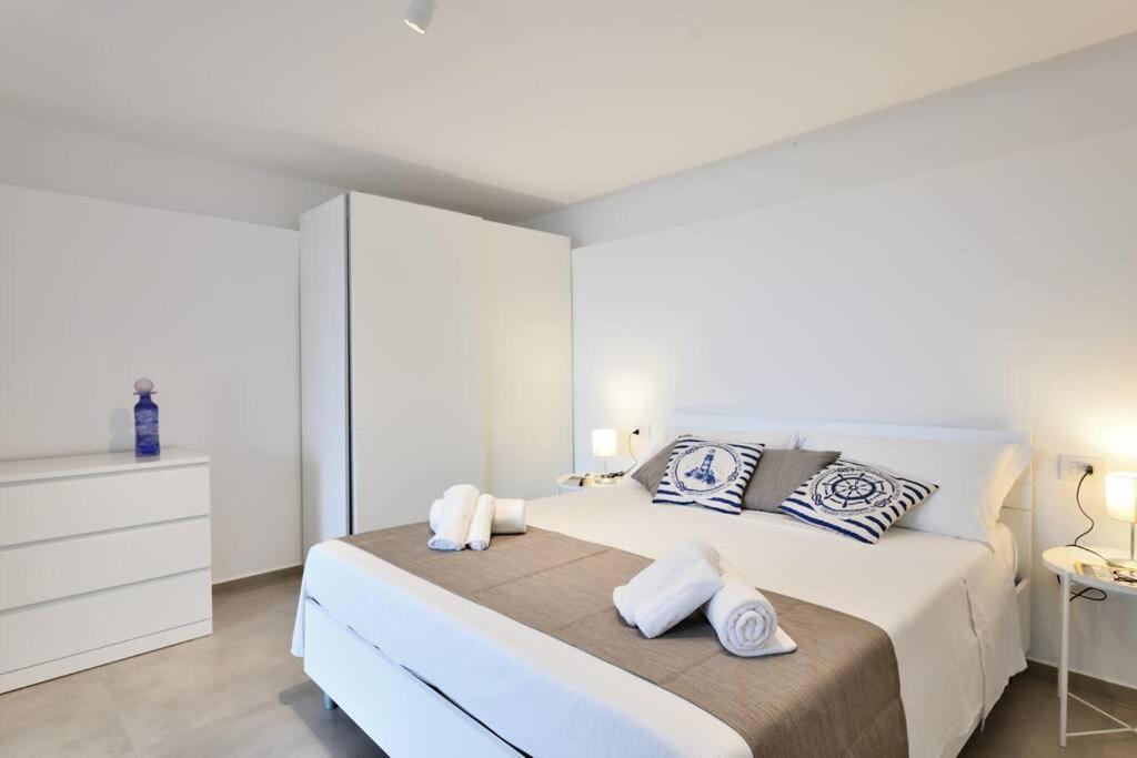 Amazing View - Exclusive Apartment Portu Frailis Àrbatax Exteriör bild