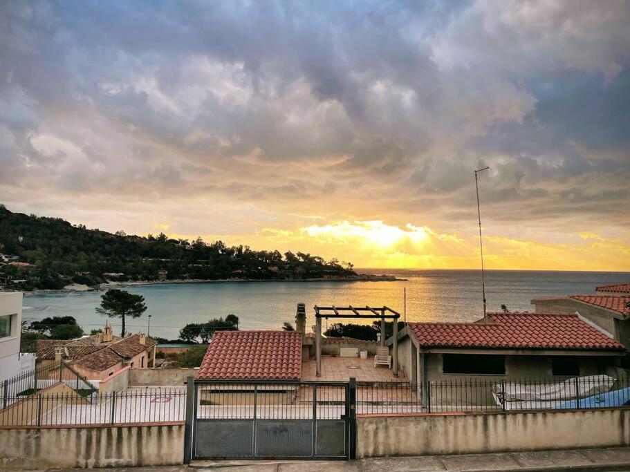 Amazing View - Exclusive Apartment Portu Frailis Àrbatax Exteriör bild